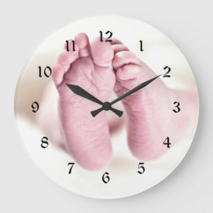 Babys Wertvolle kleine Füße Große Wanduhr