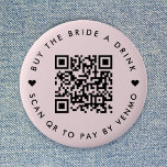 Bachelorette kaufen die Braut ein Getränk | QR-Cod Button<br><div class="desc">Ein einfaches,  individuelles Rosa "Buy the Bride a Drink" Junggeselinnen-Abschied QR Code Rundtasten Button in einem modernen minimalistischen Stil mit einem niedlichen Herzstück Detail. Die Vorlage kann leicht aktualisiert werden mit Ihrem QR-Code und benutzerdefinierten Text,  z.B. scannen QR zu zahlen von Venmo. #bachelorette #buythebrideadrink #QRcode</div>