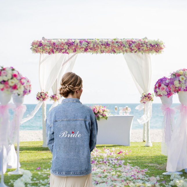 Bachelorette Mariage de la mariée du coeur rouge (Red Heart Bride Wedding Bridal Bachelorette Party Denim Jacket)