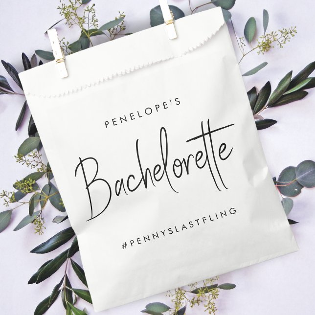 Bachelorette | Modernes Minimalistisches Drehbuch Geschenktütchen (Von Creator hochgeladen)