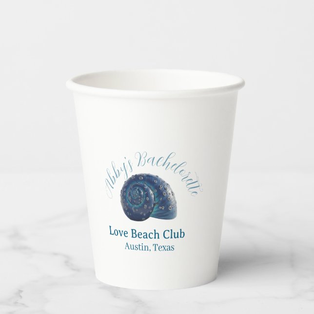 Bachelorette party beach club blue sea shell name  pappbecher (Vorderseite)