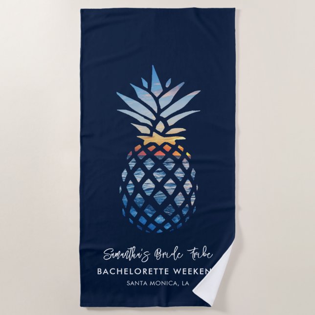 Bachelorette Weekend Seaside Party Ananas Strandtuch (Vorderseite)