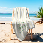 Bachelorette Yelloe & Green Retro Modern Strandtuch<br><div class="desc">Dieses Handtuch verbindet mühelos den Retro-Charme mit einer modernen Drehung am Strand und bietet eine stilvolle Mischung aus Gelb und Grün. Ideal für Strandfeiern, fügt dieses Handtuch Ihrer Bachelorette eine spielerische Touch hinzu. Es ist mit Stil und Funktionalität ausgestattet und eignet sich perfekt für Ausflüge am Strand oder zur Entspannung...</div>