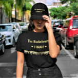 Bachelorettenkappe - Liebe Katze Bestickte Baseballkappe<br><div class="desc">Die Liebe Cat bestickt Bachelorette Finale Cap - für wenn Sie endlich The One gefunden haben! Ein perfektes Geschenk und eine lange Erinnerung Ihrer Veranstaltung. Kann auch als Gastgeschenk verwendet werden. Wenn Sie dieses Thema verwenden, sollten Sie unbedingt die anderen Cap-Optionen in der Sammlung und die passenden T - Shirt...</div>