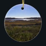 Back Bay, Newport Beach, Kalifornien Keramik Ornament<br><div class="desc">Blick beim Spaziergang auf einem Pfad in der Back Bay in Newport Beach, Kalifornien. Es ist bekannt in der "Back Bay" für Einheimische, aber wird offiziell als das Obere Newport Bay Naturschutzgebiet und ökologisches Reservat. Es hat mehr als 1.000 Hektar Feuchtgebiete und ist Zuhause auf über 200 gefährdete Arten und...</div>