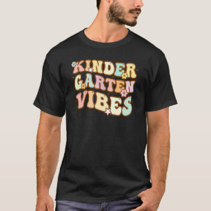 Back To School Kindergarten Vibes Retro Teacher Wo T-Shirt