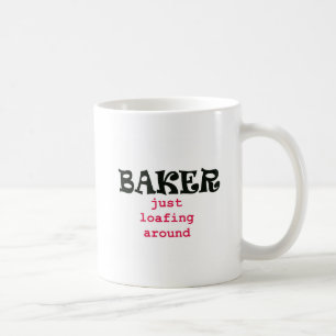 Bäcker - gerade Loafing herum Kaffeetasse