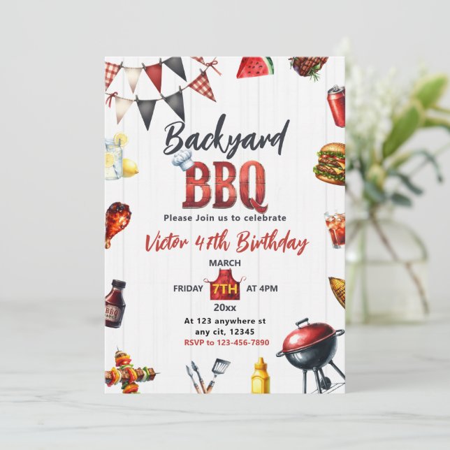 Backyard GRILLEN Barbecue Birthday Party Einladung (Stehend Vorderseite)