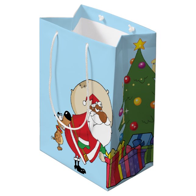 Bad Dog bites Black Santa auf dem Hintern Mittlere Geschenktüte (Rückseite Schrägansicht)
