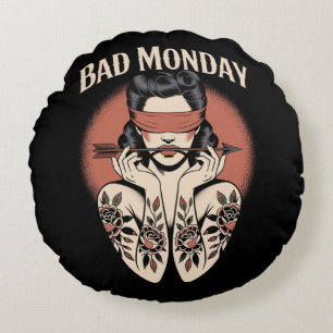 Bad Monday Pillow - Retro Tattoo Art Design Rundes Kissen