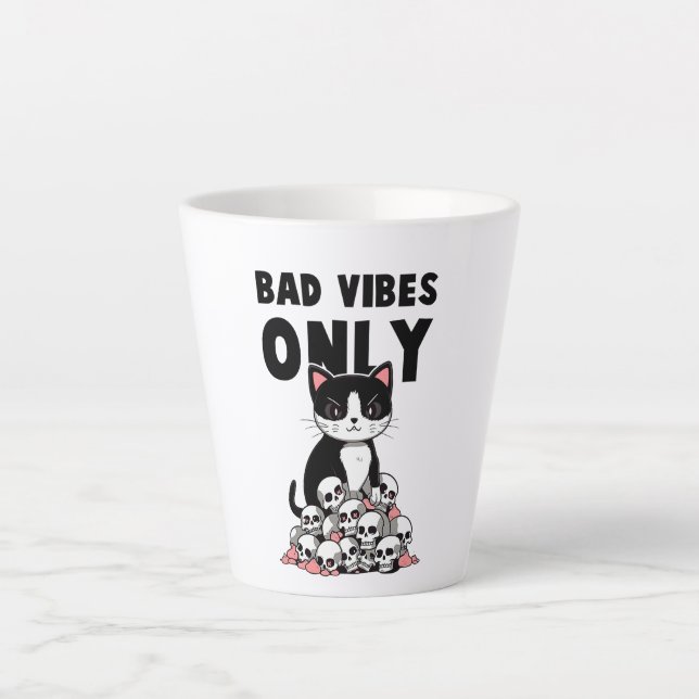 Bad Vibes only - Cat & Skulls Milchtasse (Vorderseite)