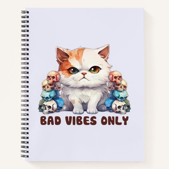 Bad Vibes only - Fierce Cat & Skulls Gothic Design Notizbuch (Vorderseite)