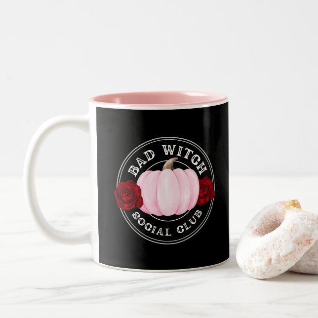 Bad Witch Social Club Halloween Zweifarbige Tasse (Mit Donut)