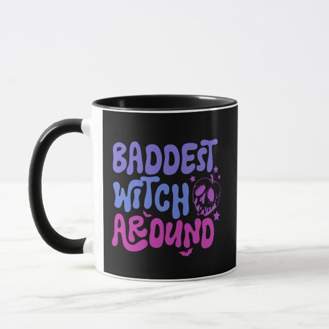 Baddest Hexe um Skull Black Halloween Tasse (Links)