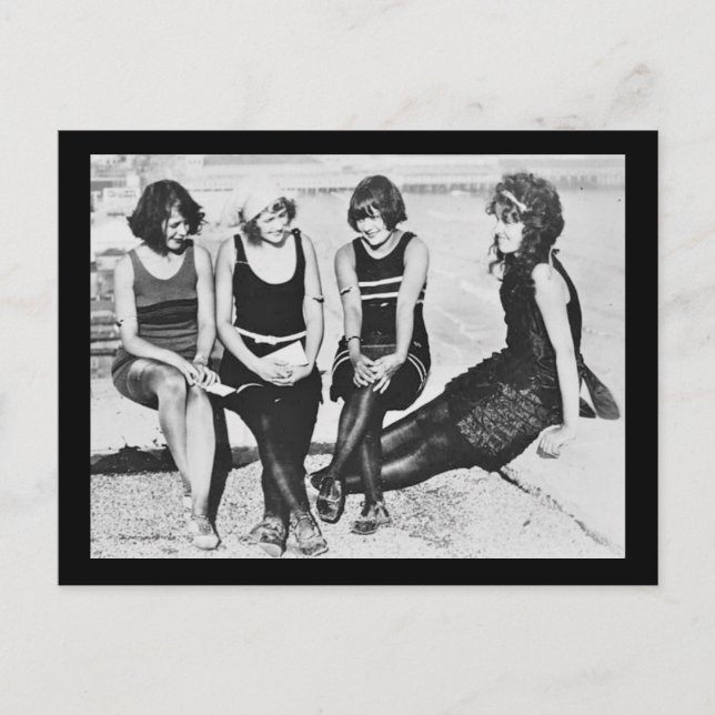 Baden Beauty Pals auf einem Pier Postkarte (Vorderseite)