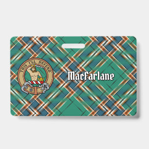 Badge Blason du clan MacFarlane sur tartan de chasse anc