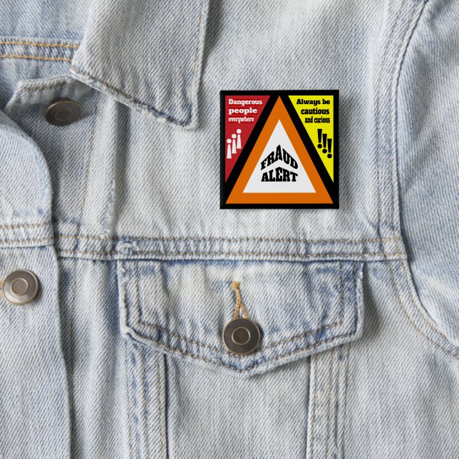 Badge Carré 5 Cm Alerte de fraude (En situation)