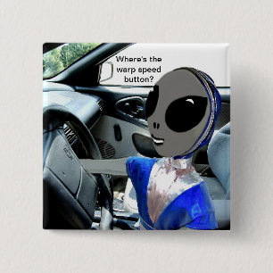 Badge Carré 5 Cm Alien dans la voiture -