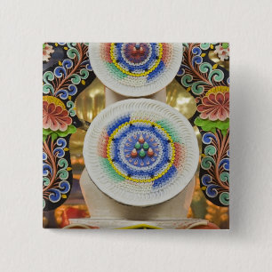 Badge Carré 5 Cm Bhoutan. Des gâteaux cérémoniels confectionnés par