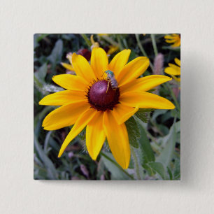 Badge Carré 5 Cm Bouton Noir-Eyed de Susan
