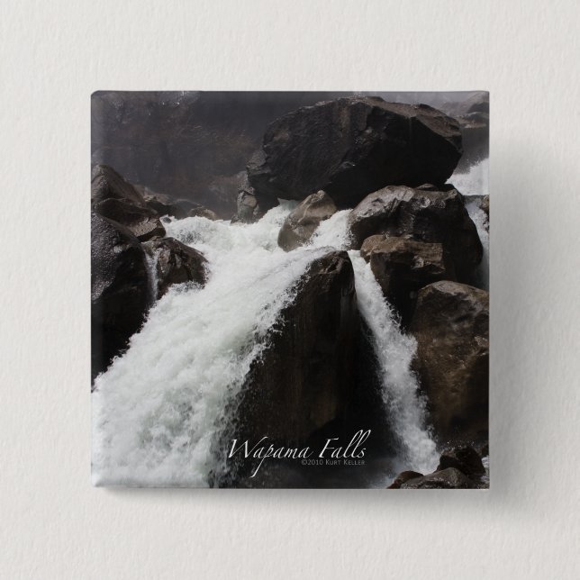 Badge Carré 5 Cm Bouton Wapama Falls (Devant)
