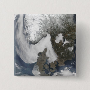 Badge Carré 5 Cm Brouillard marin en Scandinavie