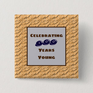Badge Carré 5 Cm Cent Ans Jeune Jalon Anniversaire Brown