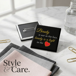 Badge Carré 5 Cm Chic & Empowering – Épingle de citation de beauté 