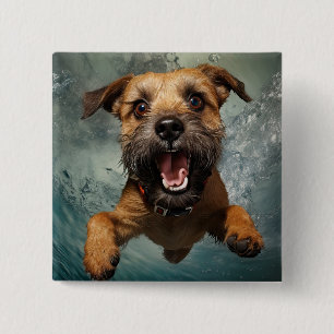 Badge Carré 5 Cm Chien joueur nageant sous l'eau Design