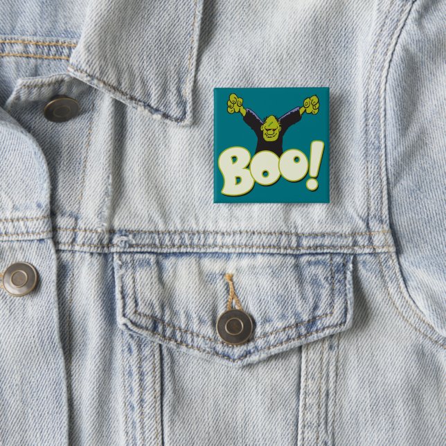 Badge Carré 5 Cm Costume de BOO Halloween Monster Frankenstein (En situation)