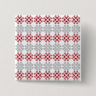 Badge Carré 5 Cm Croix géométrique rouge et gris letton