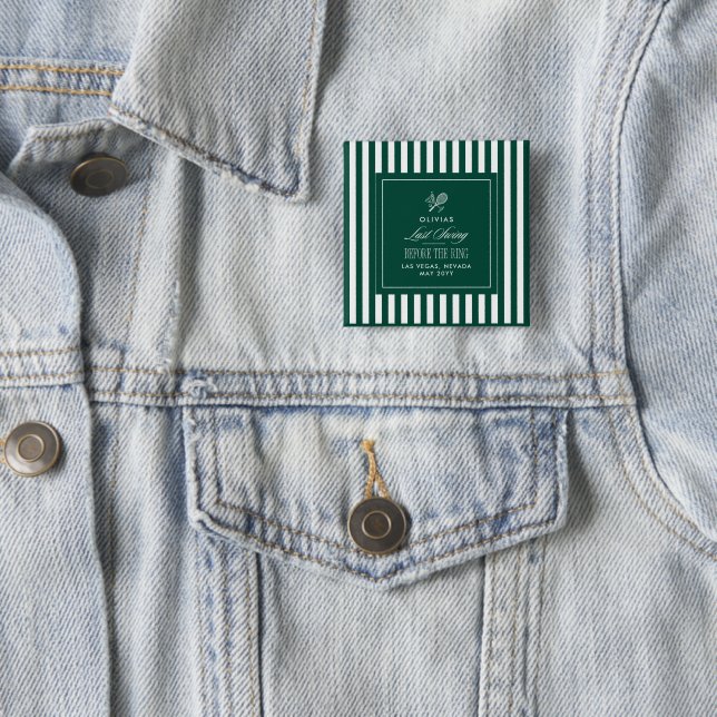 Badge Carré 5 Cm Dernier Swing avant l'Autel Vert EVJF (En situation)