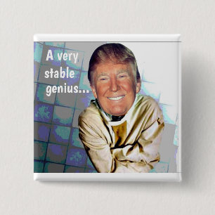 Badge Carré 5 Cm Donald Trump : Un génie très stable