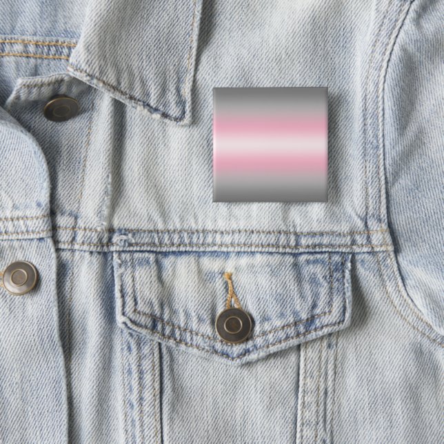 Badge Carré 5 Cm Drapeau de la fierté démigirl - Drapeau démigirl (En situation)