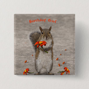 Badge Carré 5 Cm Écureuil à la fleur d'anniversaire