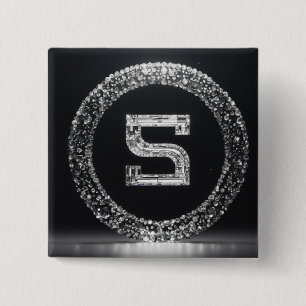 Badge Carré 5 Cm "Élégance sculptée : Bouton de conception S"