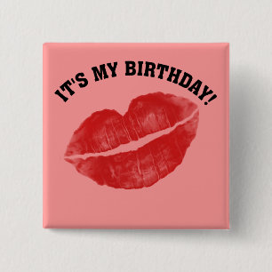 Badge Carré 5 Cm Embrasse-Moi ! C'est mon anniversaire
