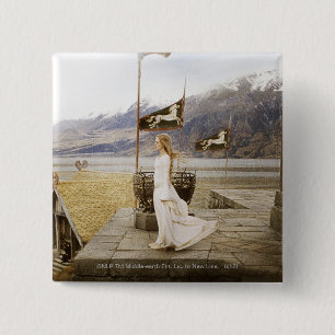 Badge Carré 5 Cm Eowyn sur des étapes de château