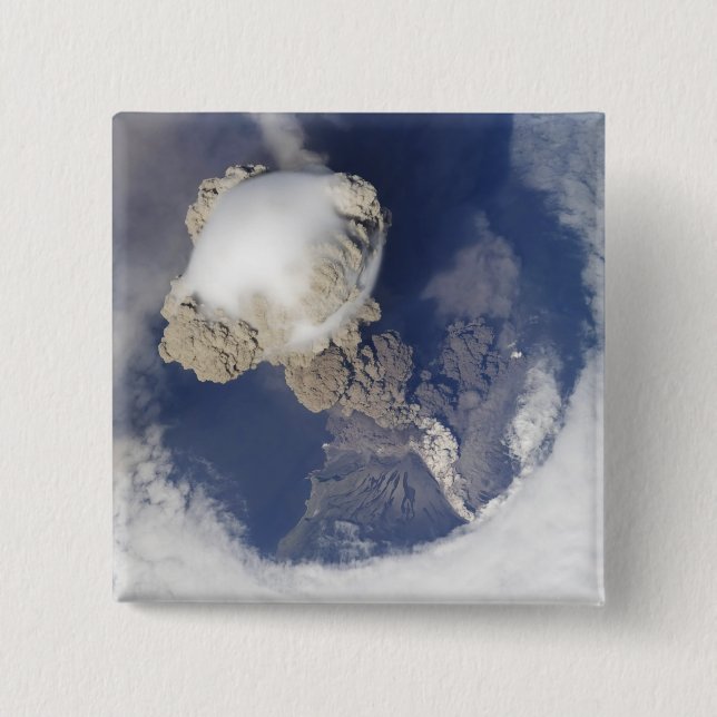 Badge Carré 5 Cm Éruption du volcan Sarychev (Devant)
