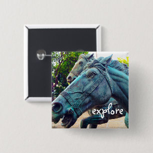 Badge Carré 5 Cm Explorez le script Chevaux Turquoise Statue antiqu