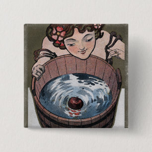 Badge Carré 5 Cm Femme regardant dans le tonneau de bois