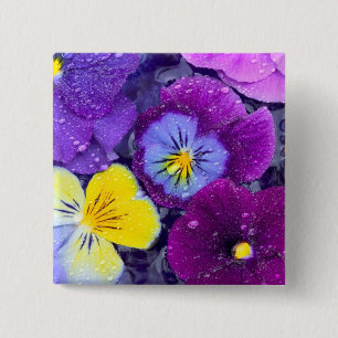 Badge Carré 5 Cm Fleurs de sansonnet flottant dans un bain d'oiseau