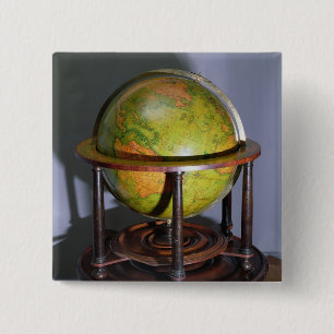 Badge Carré 5 Cm Globe de Molyneux