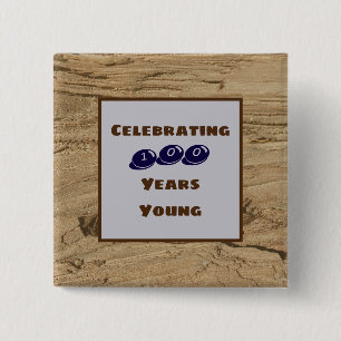 Badge Carré 5 Cm Jalon Anniversaire 100 ans Jeune Brown