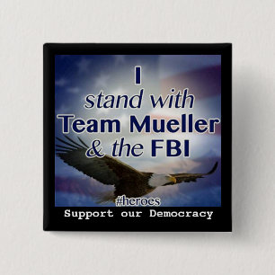 Badge Carré 5 Cm Je me tiens avec le bouton de Mueller