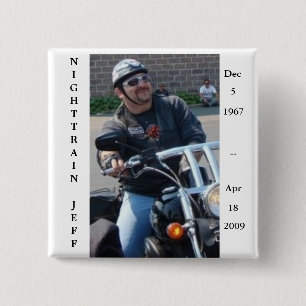 BADGE CARRÉ 5 CM JEFF