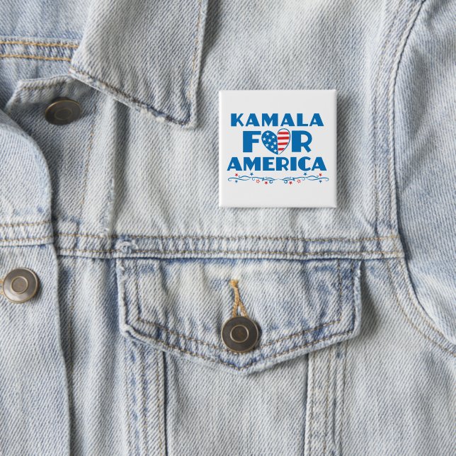 Badge Carré 5 Cm Kamala pour l'Amérique 2024 Président Coeur patrio (En situation)