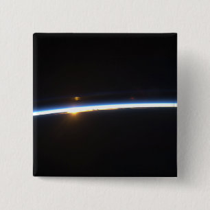 Badge Carré 5 Cm La fine ligne de l'atmosphère terrestre