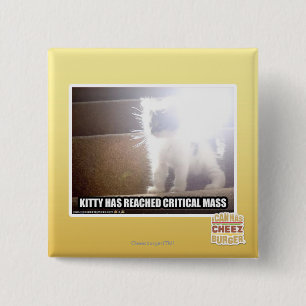 Badge Carré 5 Cm La masse critique Kitty
