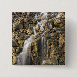 Badge Carré 5 Cm La saumure tombe de la roche volcanique chute